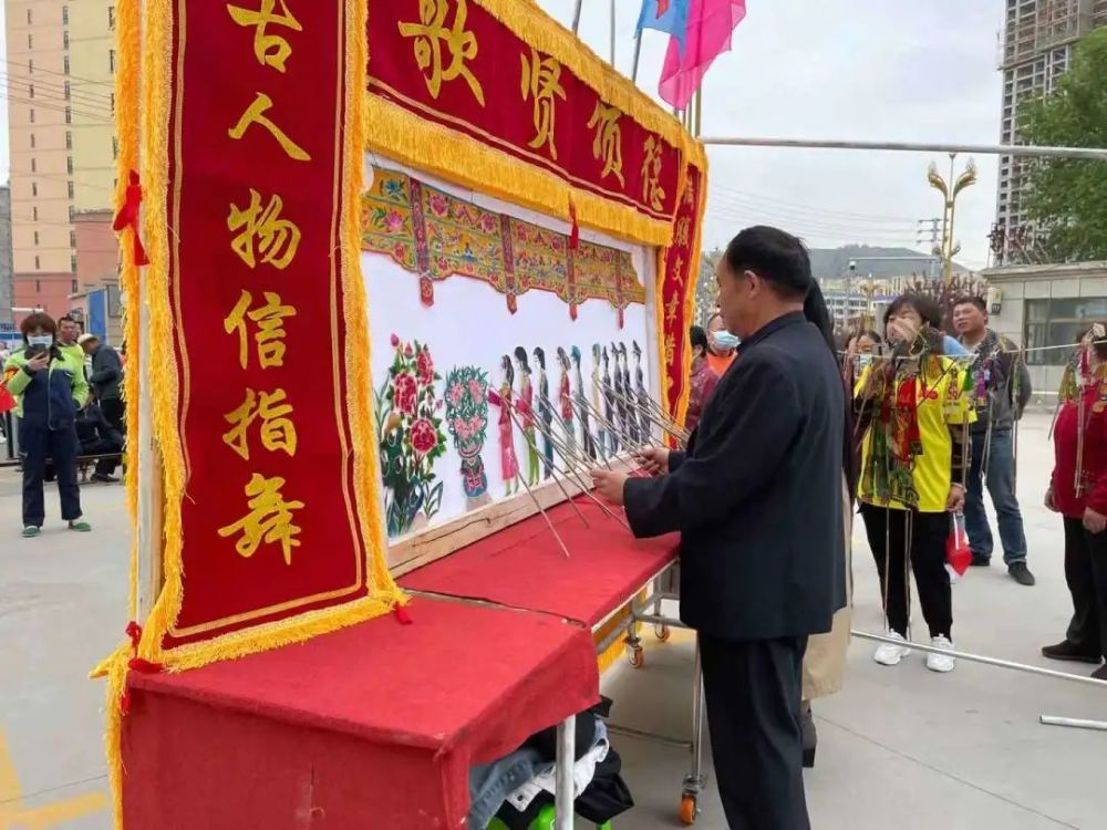 新澳門王中王期期中，揭秘彩票背后的秘密與策略，揭秘新澳門王中王彩票背后的秘密與策略，期期中探秘彩票世界