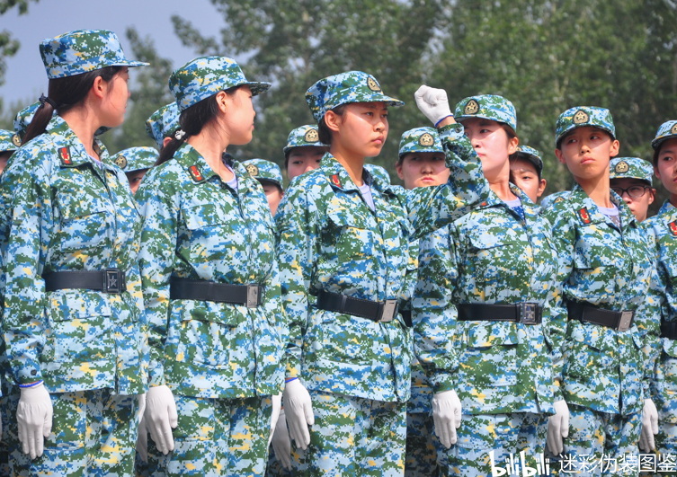 軍訓(xùn)服，時(shí)尚與功能的完美結(jié)合，軍訓(xùn)服，時(shí)尚與功能交融的完美典范