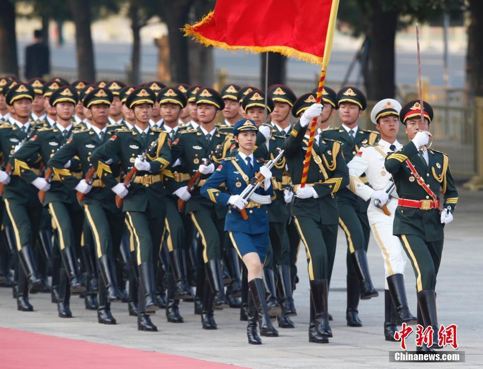 三軍儀仗隊(duì)高清大圖，展現(xiàn)榮耀與威嚴(yán)的壯麗畫卷，三軍儀仗隊(duì)壯麗畫卷，榮耀與威嚴(yán)的高清展示