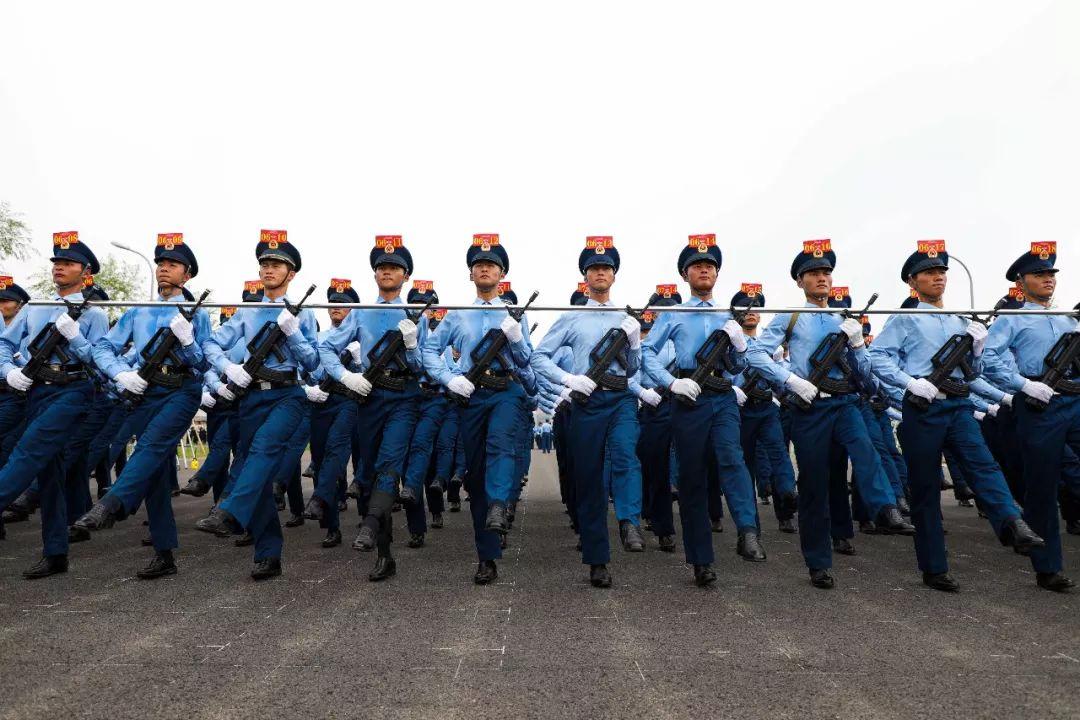 閱兵盛典，2019年的震撼與感動——我的觀后感，閱兵盛典的震撼與感動，我的觀后感回顧與展望（2019年）
