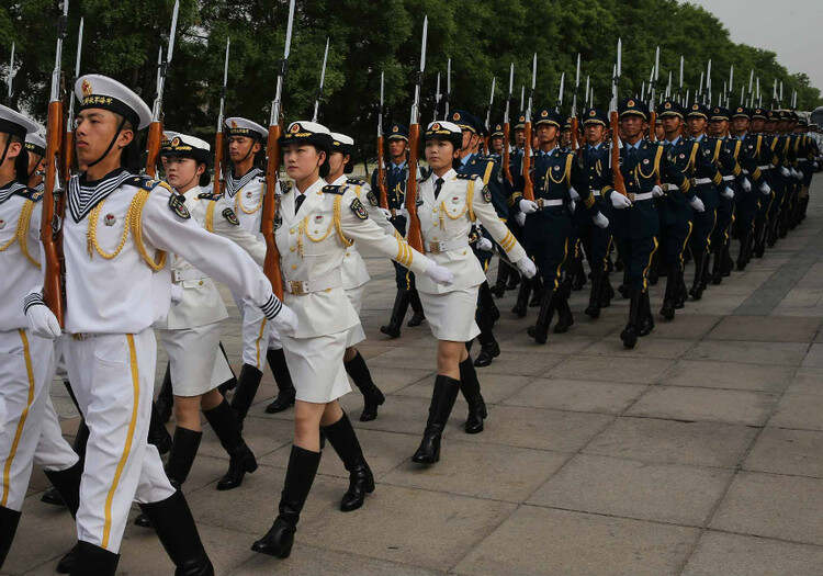 女兵儀仗隊照片大全，展現(xiàn)颯爽英姿的絕美瞬間，女兵儀仗隊風采展示，颯爽英姿的絕美瞬間圖片大全