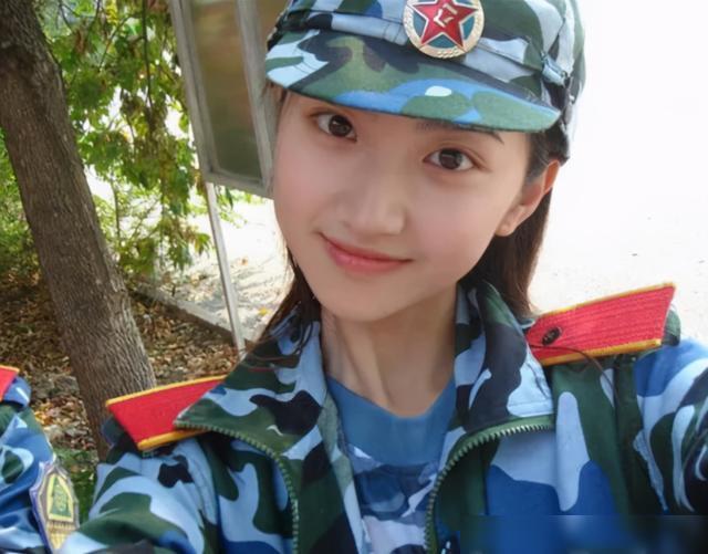 軍事直播間董嘉耀，一位軍事領(lǐng)域的佼佼者，董嘉耀，軍事領(lǐng)域的翹楚，深度解析軍事直播間