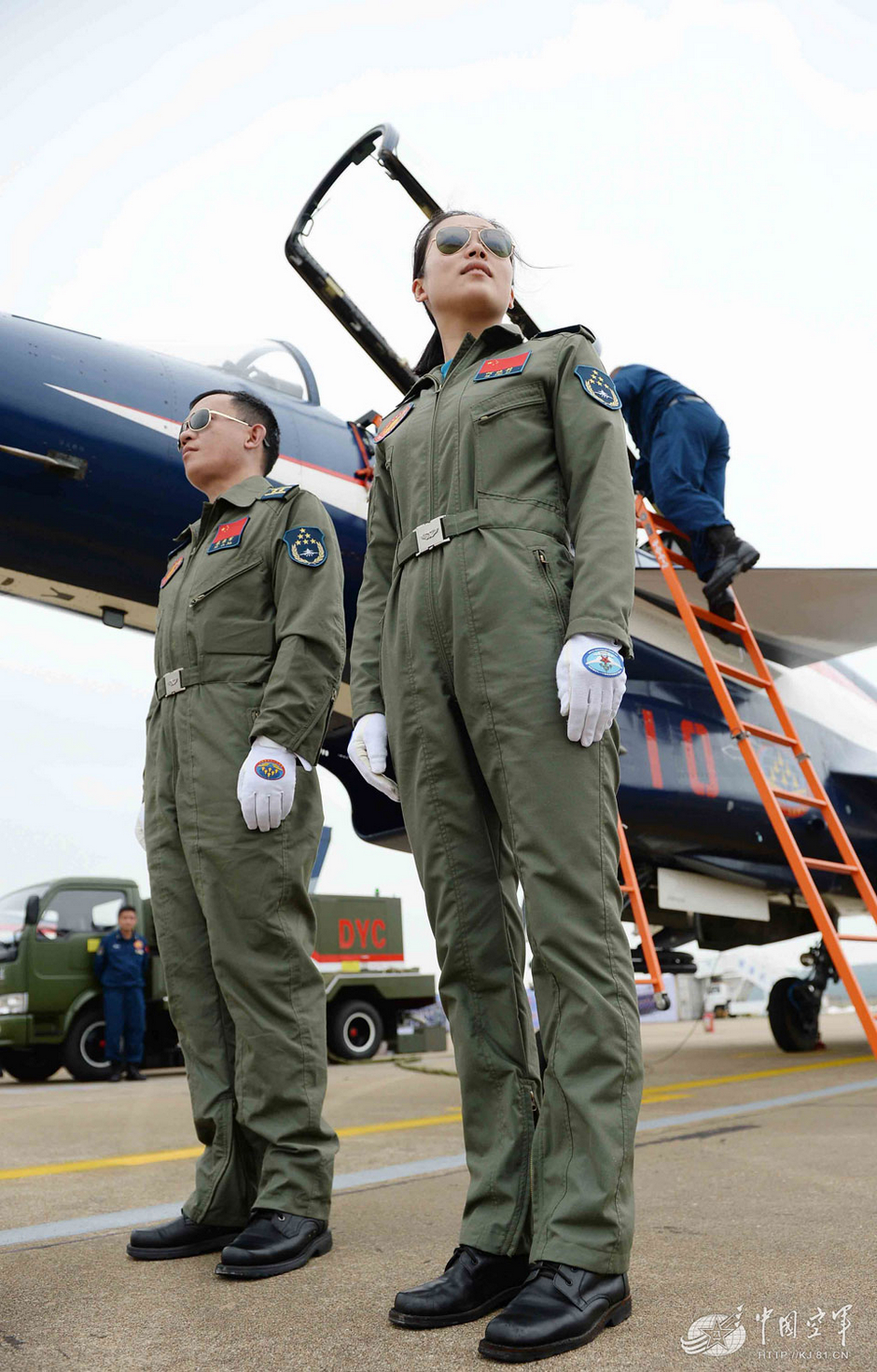 揭秘殲-10女飛行員神秘事件，真相探尋與反思，揭秘殲-10女飛行員神秘事件，探尋真相與反思之路