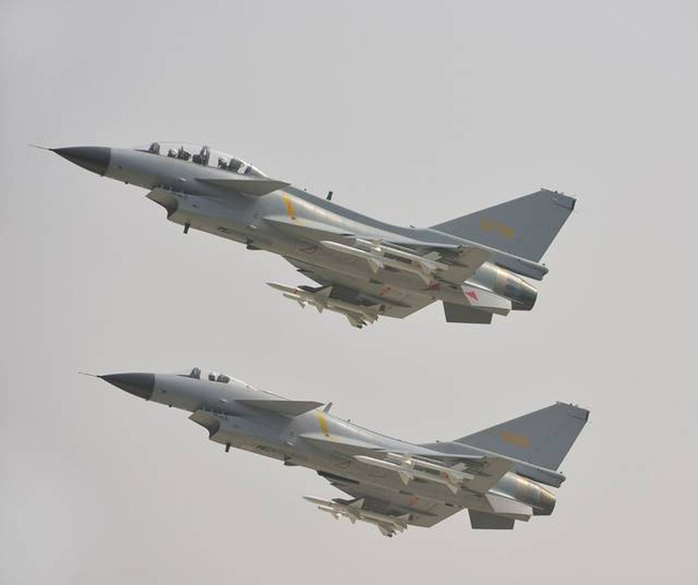 全球最丑戰(zhàn)斗機(jī)殲-10，深度解析與探討，深度解析與探討，全球最丑戰(zhàn)斗機(jī)殲-10的優(yōu)劣與挑戰(zhàn)