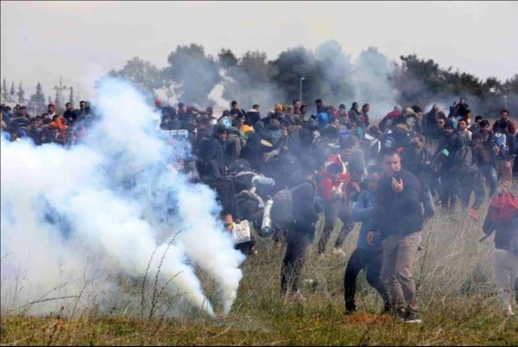 殲-20與F-16V之間的較量，真實(shí)能力與性能分析，殲-20與F-16V對(duì)決揭秘，真實(shí)能力與性能深度分析