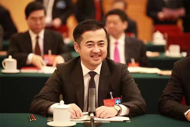 三肖王中王選一肖，揭秘生肖運勢與個性魅力，揭秘生肖運勢與個性魅力，三肖王中王選一肖解析