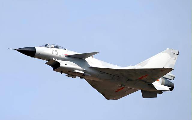 殲-10D交付中國(guó)，揭示其重要性及未來(lái)展望，殲-10D交付中國(guó)，揭示其戰(zhàn)略意義及未來(lái)展望